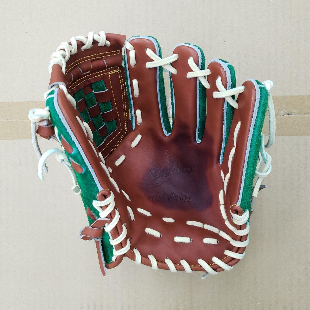 激レア トレジャー 型付け済み 軟式グローブ 緑/茶色