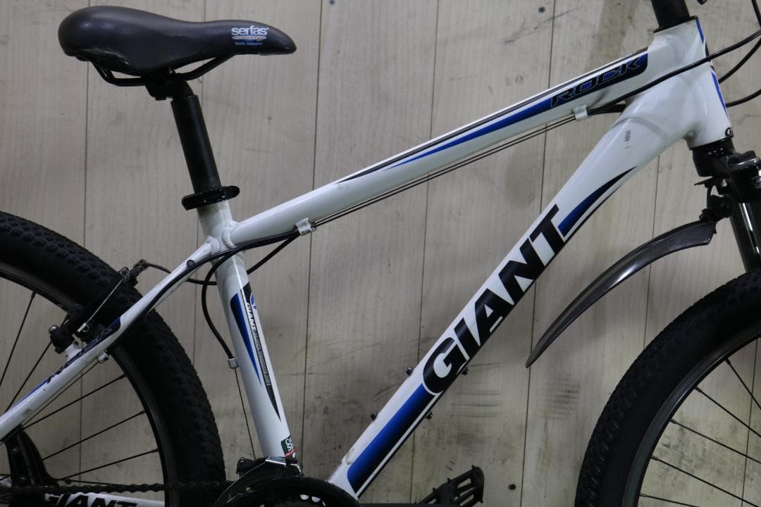 GIANT ROCK 26型 アルミ 21速 400mm MTB