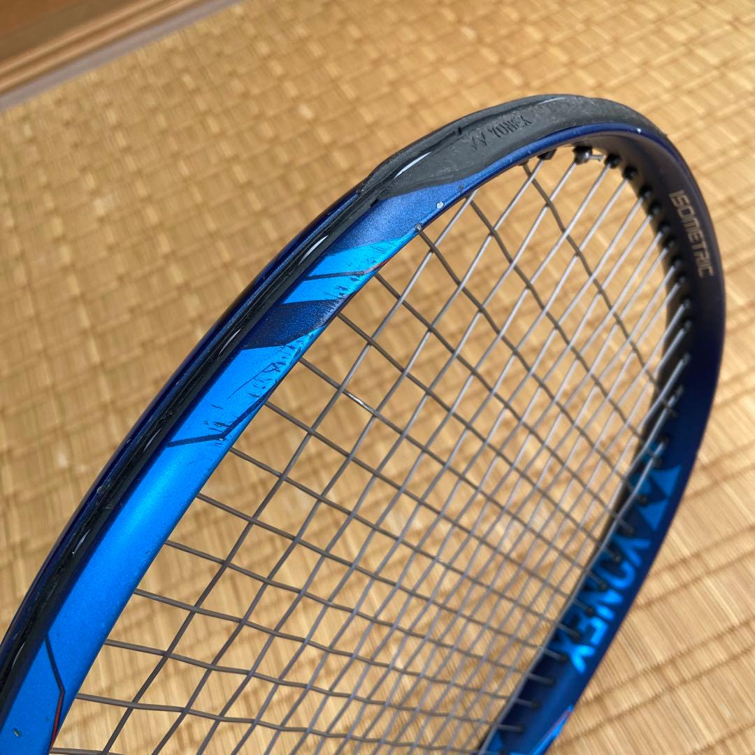 ヨネックス　テニスラケット　EZONE100L 2020モデル　グリップ2