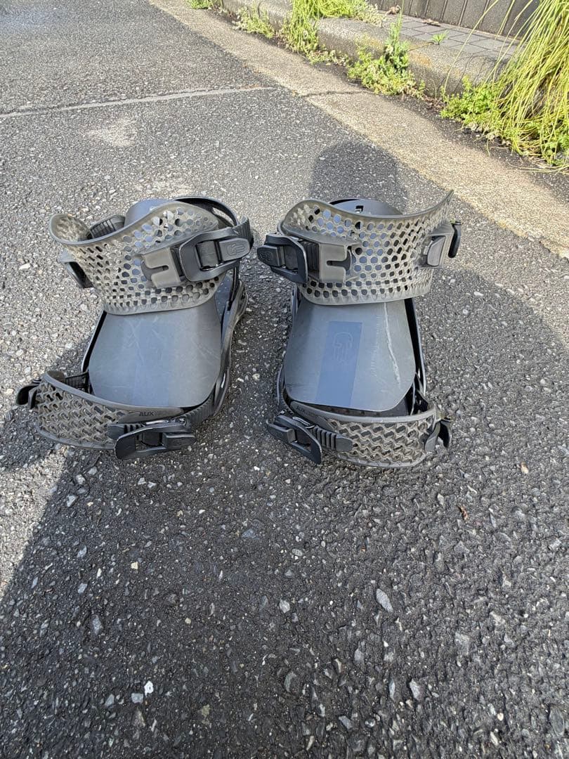 スノーボード HILLSIDE PROJECT & Bataleon aw