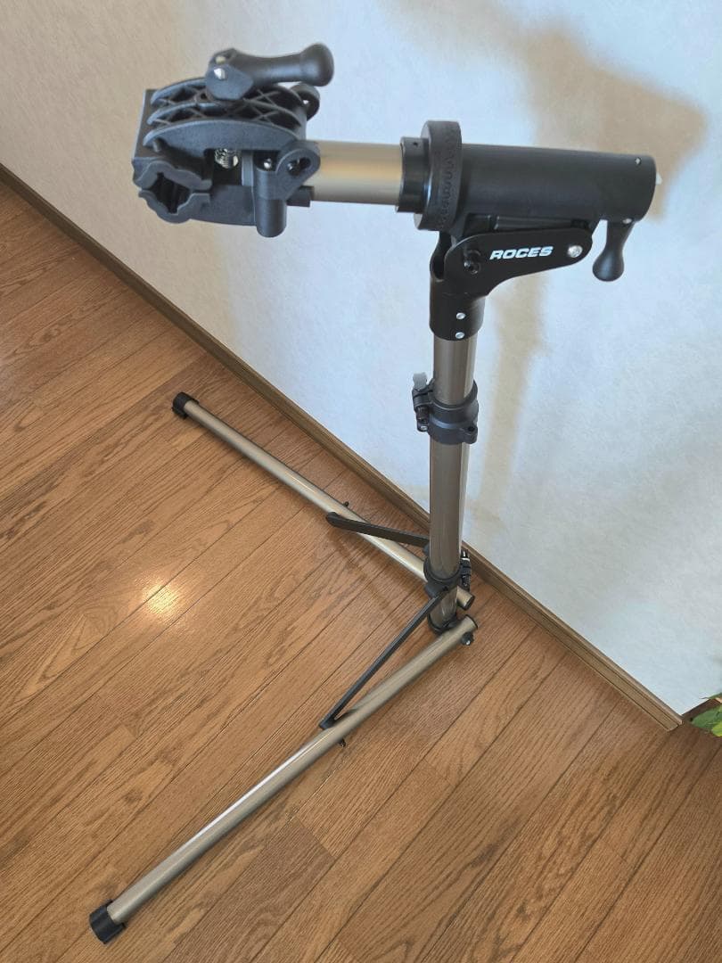 【新品未使用】 自転車 メンテナンススタンド　ワークスタンド 軽量 折り畳み