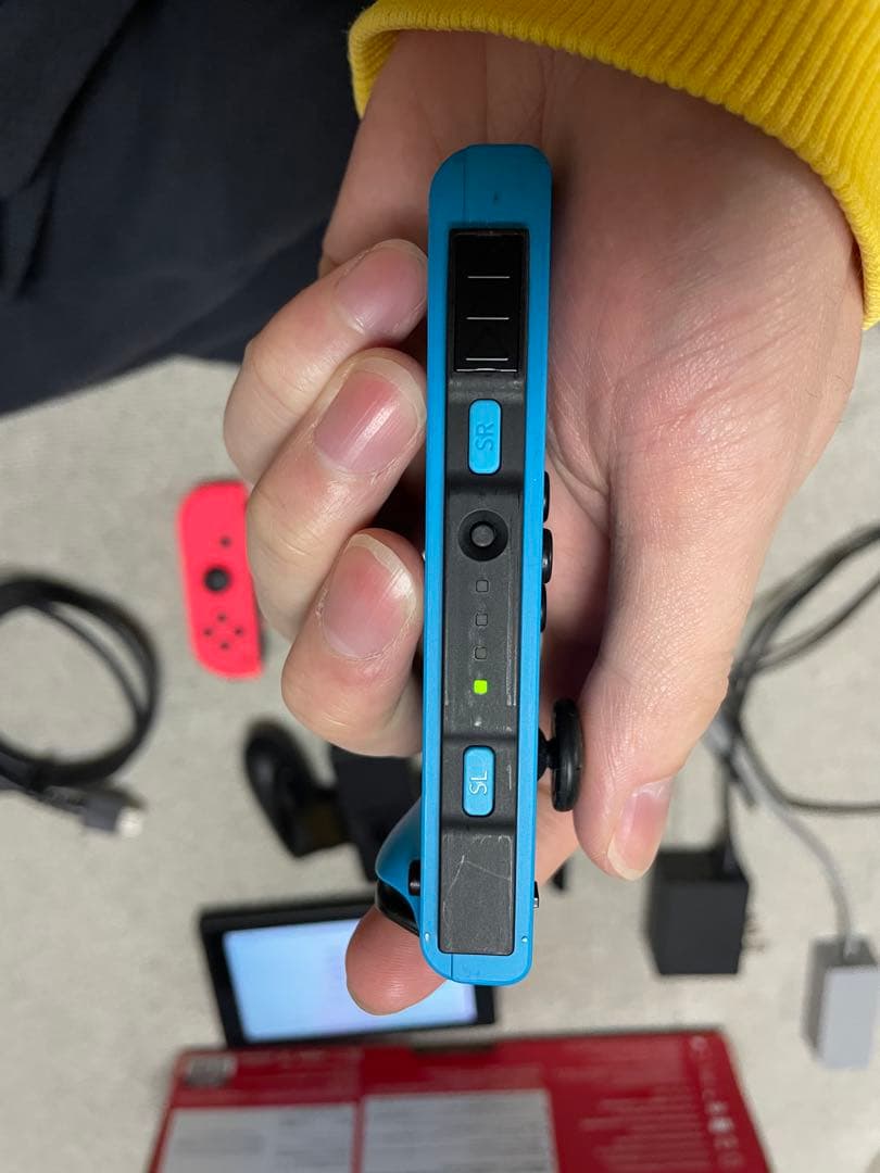 ニンテンドーswitch 本体　保護フィルムSDカード付き