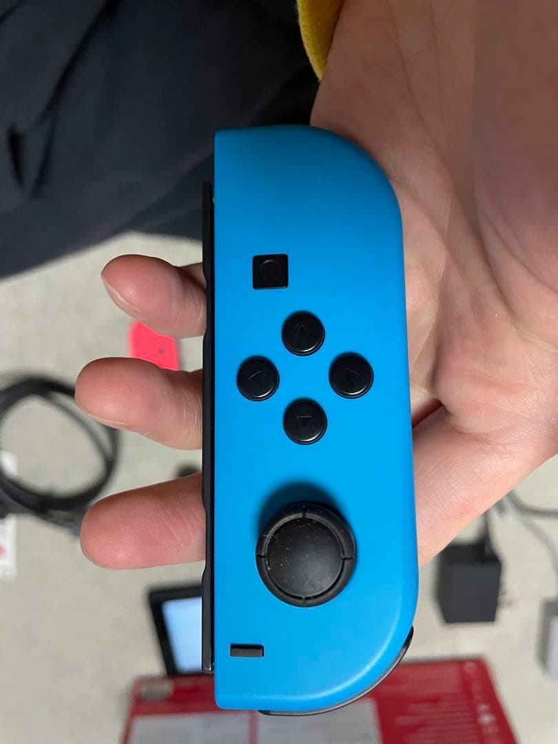 ニンテンドーswitch 本体　保護フィルムSDカード付き