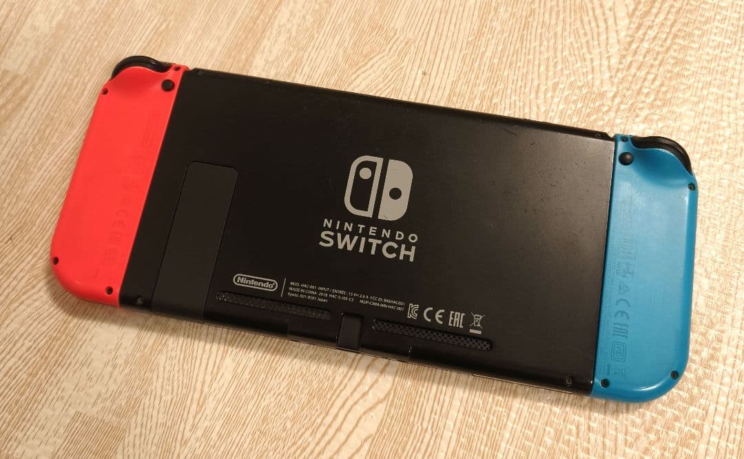 【おまけ多数】Nintendo Switchネオンブルー・ネオンレッドKABAA