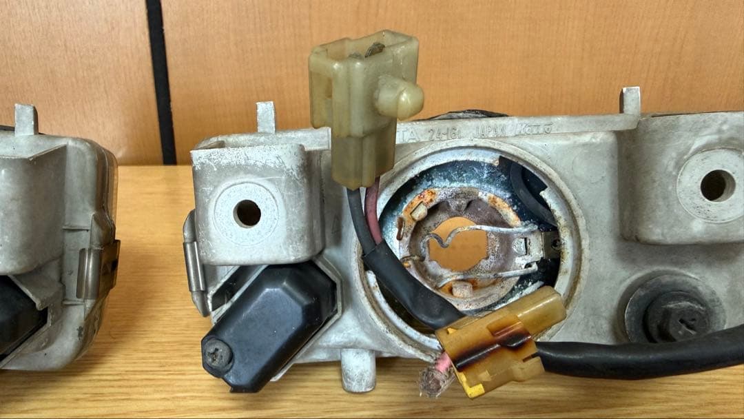 20ソアラ エアロバンパータイプ用　フォグランプ