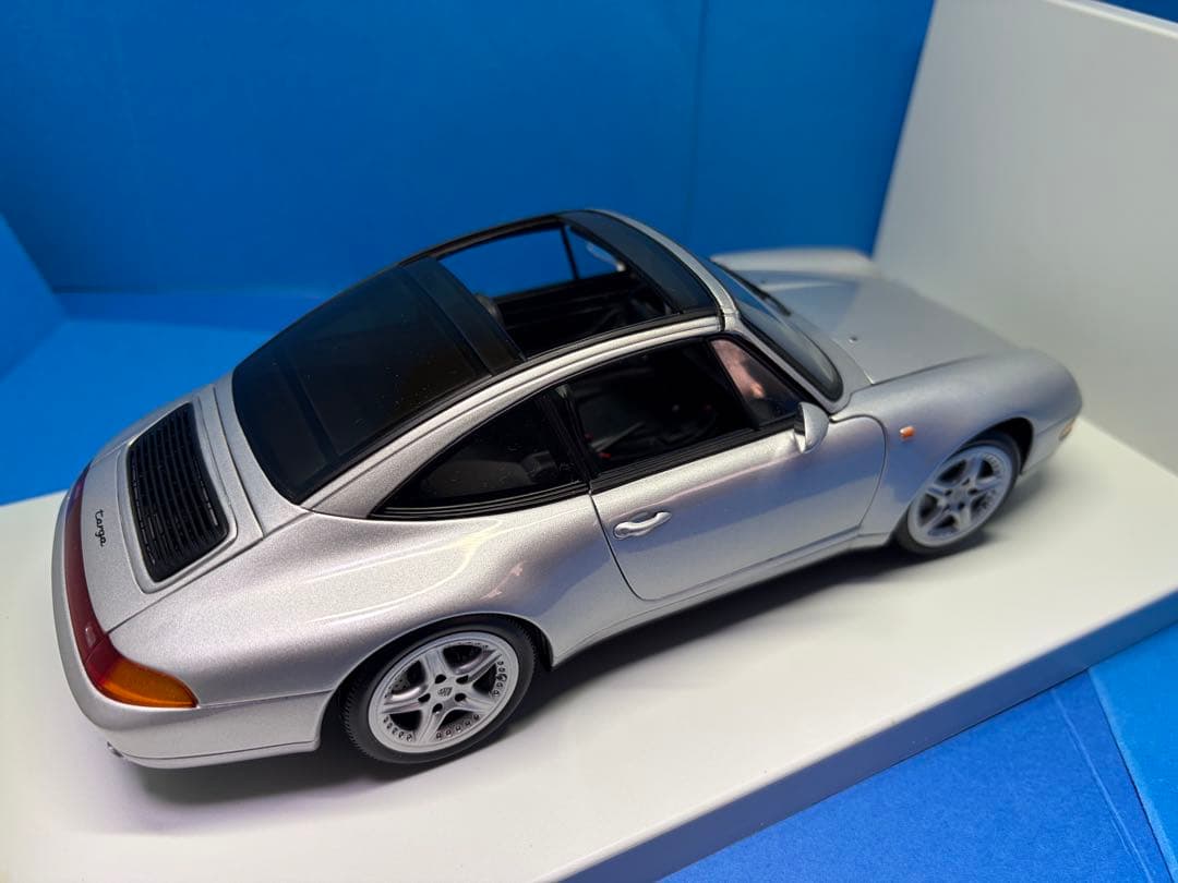 1/18 ポルシェ 911 カレラ タルガUT models