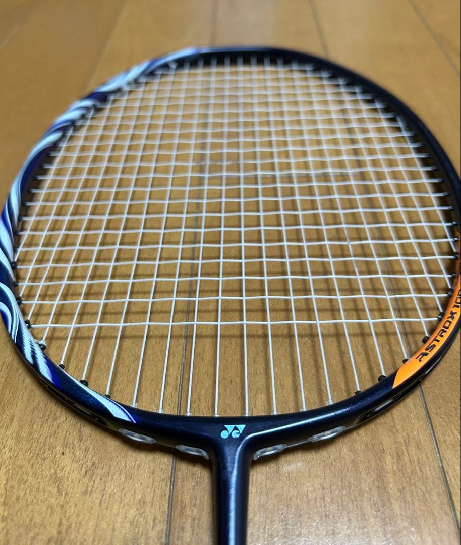 『美品』YONEX ASTROX 100ZZ 日本製　ダークネイビー　4UG5