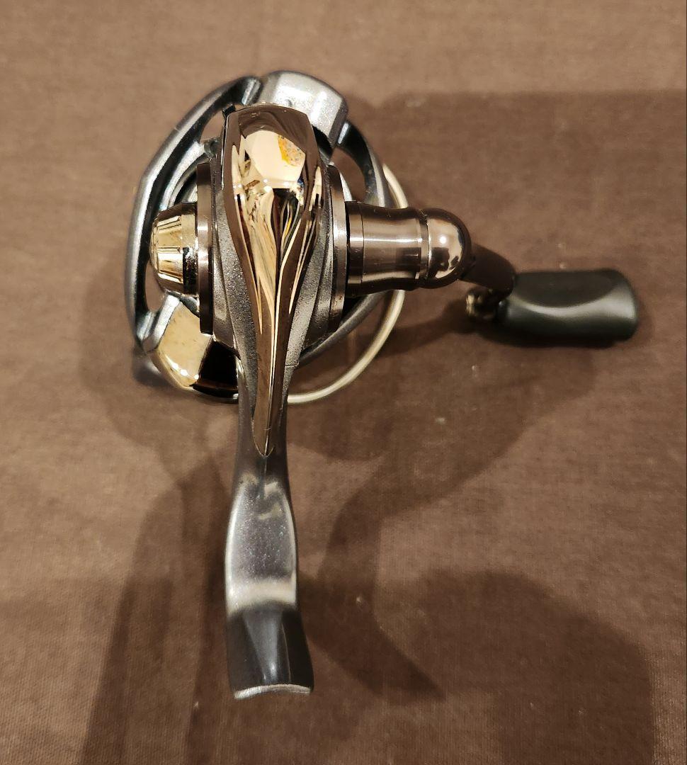 極美品　Daiwa LUVIAS 2506H スピニングリール ルビアス