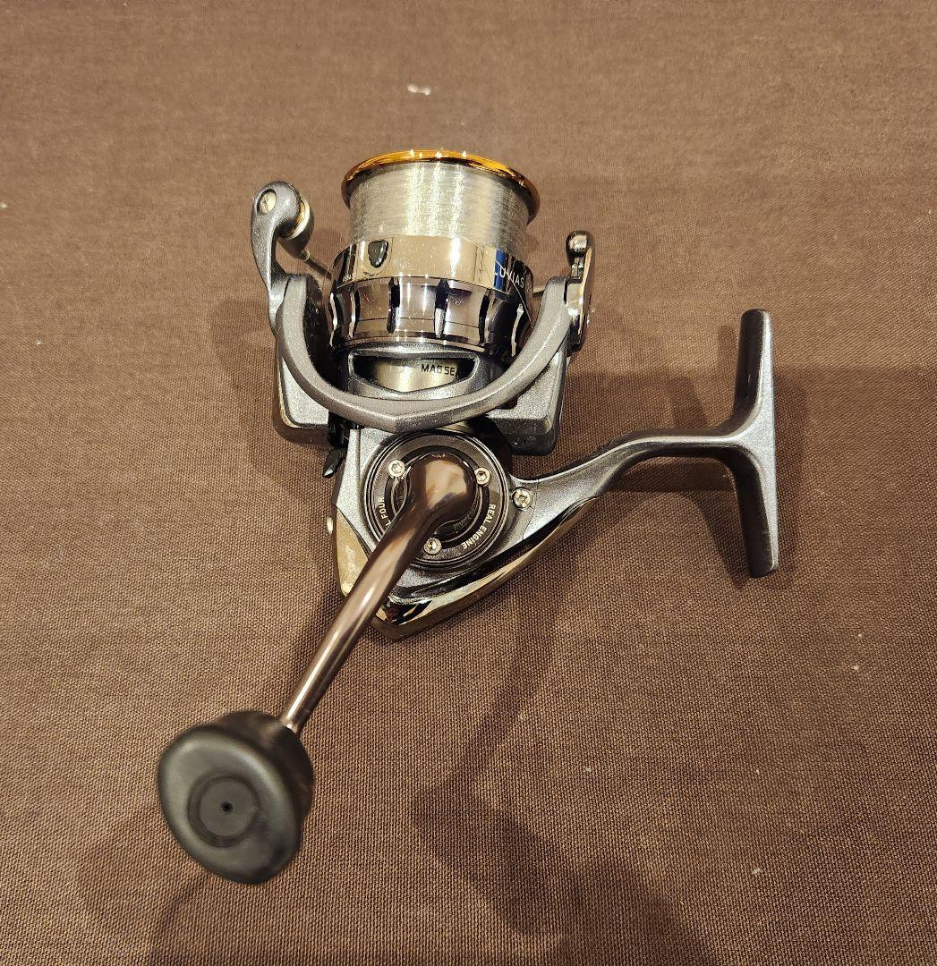 極美品　Daiwa LUVIAS 2506H スピニングリール ルビアス
