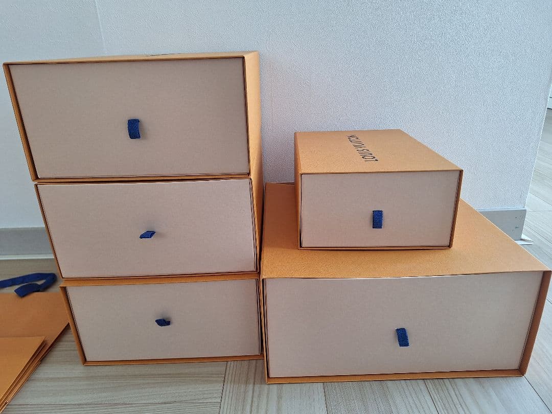 ルイヴィトン　空箱&袋&リボン&メッセージカード&領収書入れ