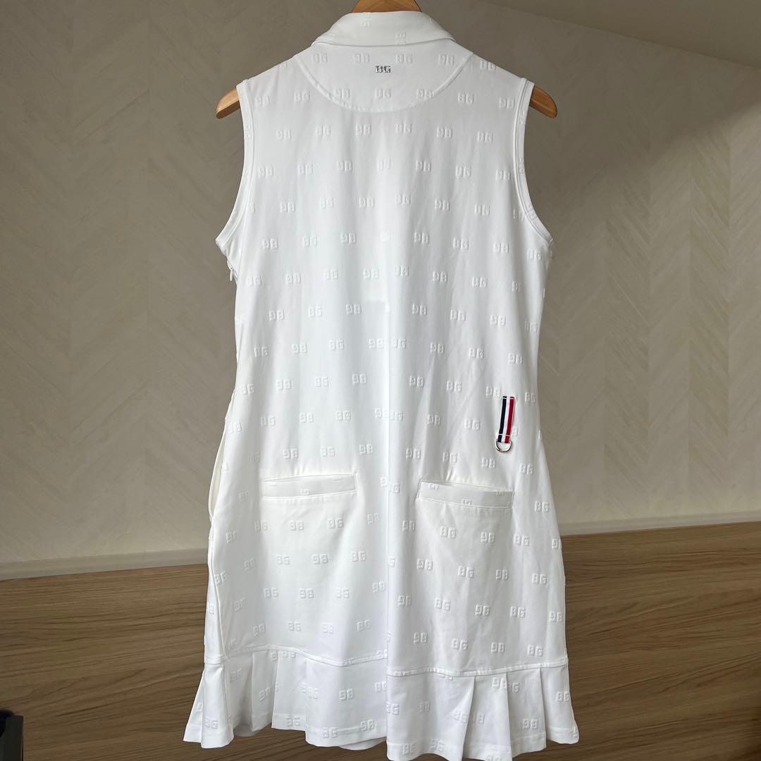 新品★38,500円 BRIEFINGゴルフワンピース BGロゴ柄ポロワンピ白L