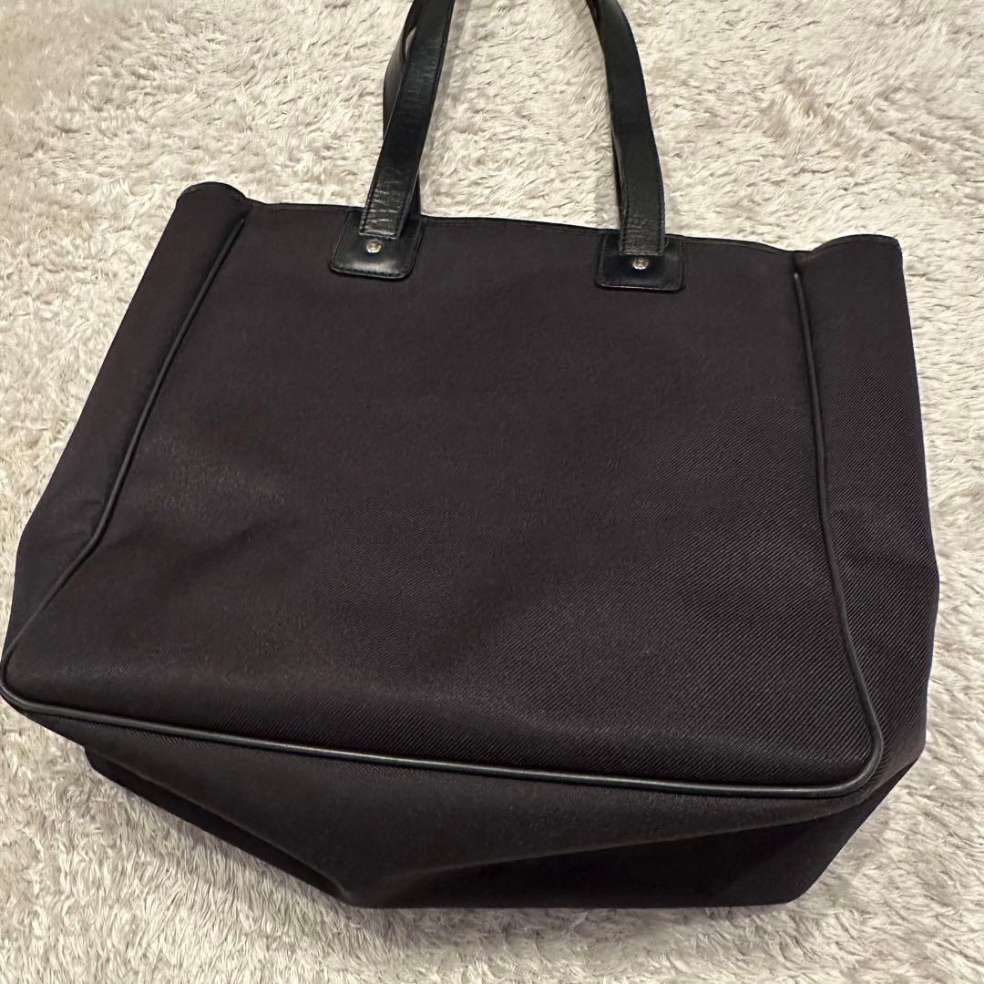 ハンティングワールド　トートバッグ　ハンドバッグ　A4 ビッグロゴ　黒　ブラック