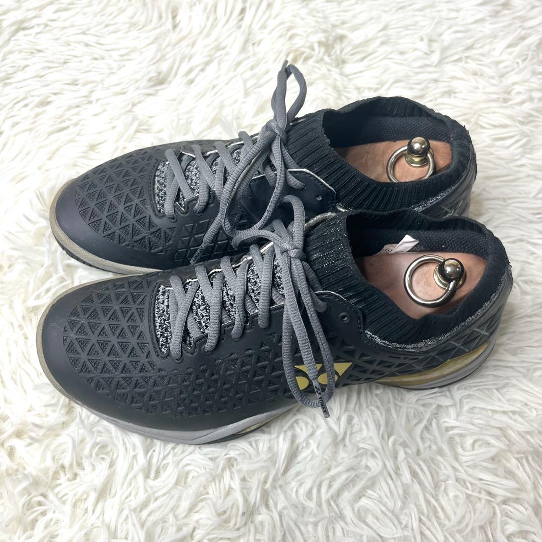 【美品】 ヨネックス バドミントン パワークッション エクリプションZ 27cm