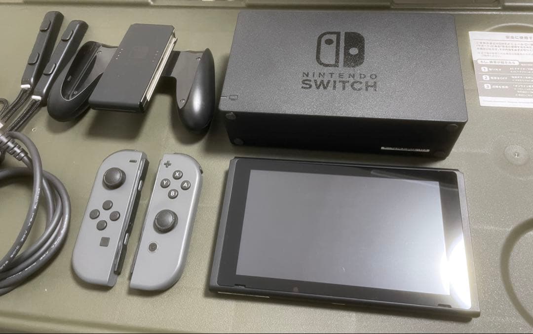 Nintendo Switch 本体 付属品完備　【左Joy-Con訳あり】