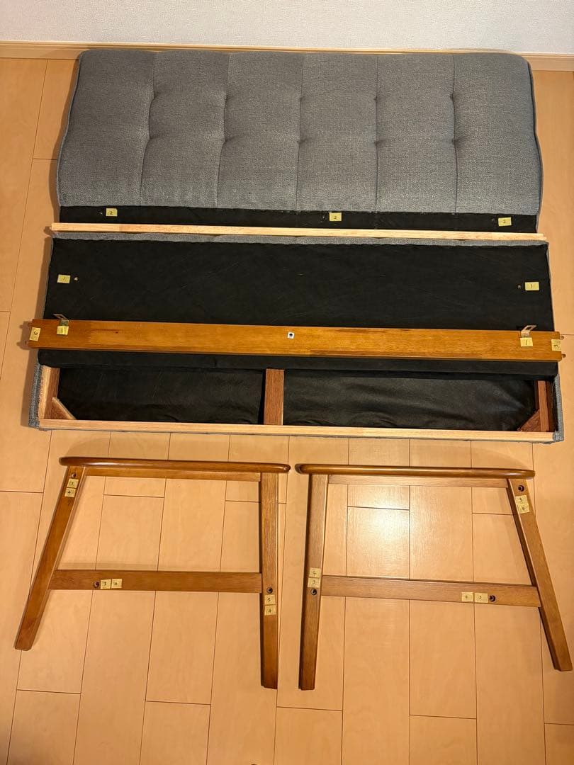 【送料込み、要組立】グレー ファブリックソファ 2人掛け