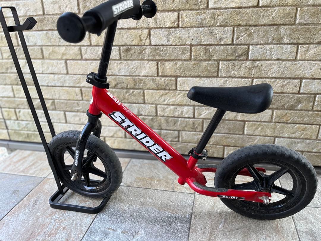 ストライダー 12インチ スポーツモデル 赤 レッド towerスタンド付き