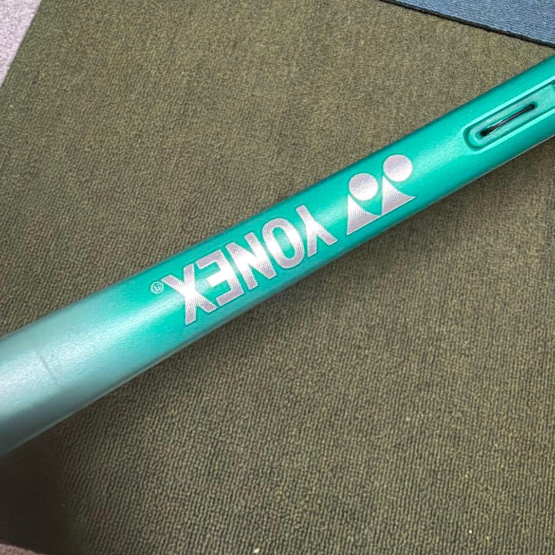13番YONEX UL-0 テニスラケット 青緑色