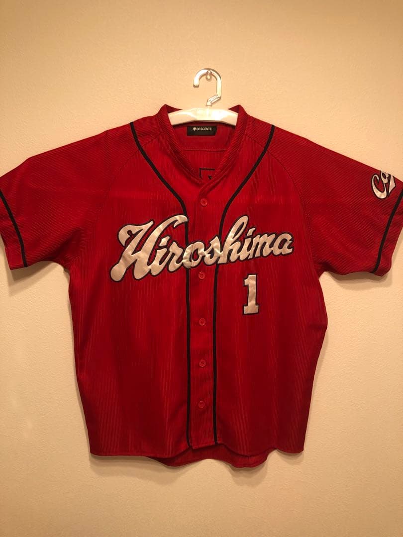 広島 鈴木選手 ユニフォーム M