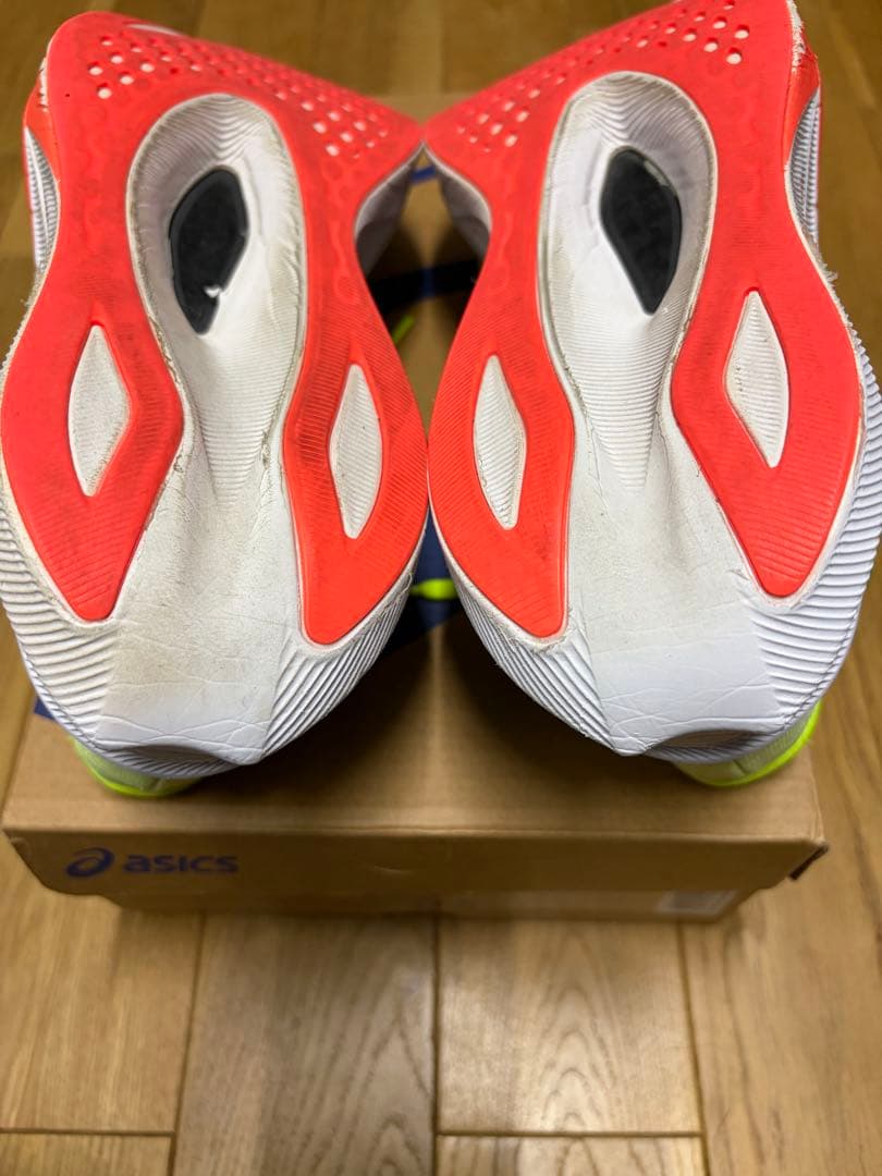 asics マジックスピード4 27.5cm カーボン搭載ランニングシューズ