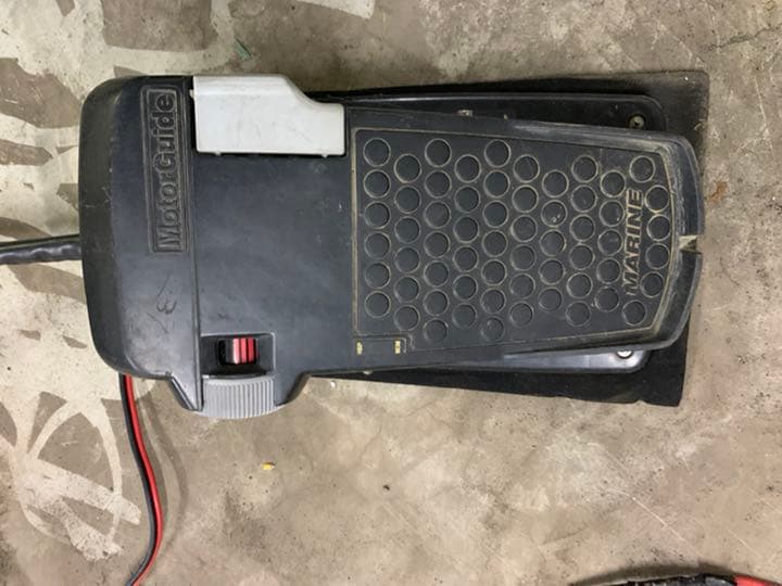 24ボルトエレキモーターフットコントローラーガイド付き