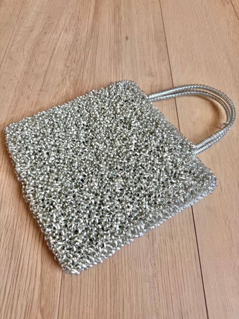 アンテプリマ　シルバー ビーズ装飾