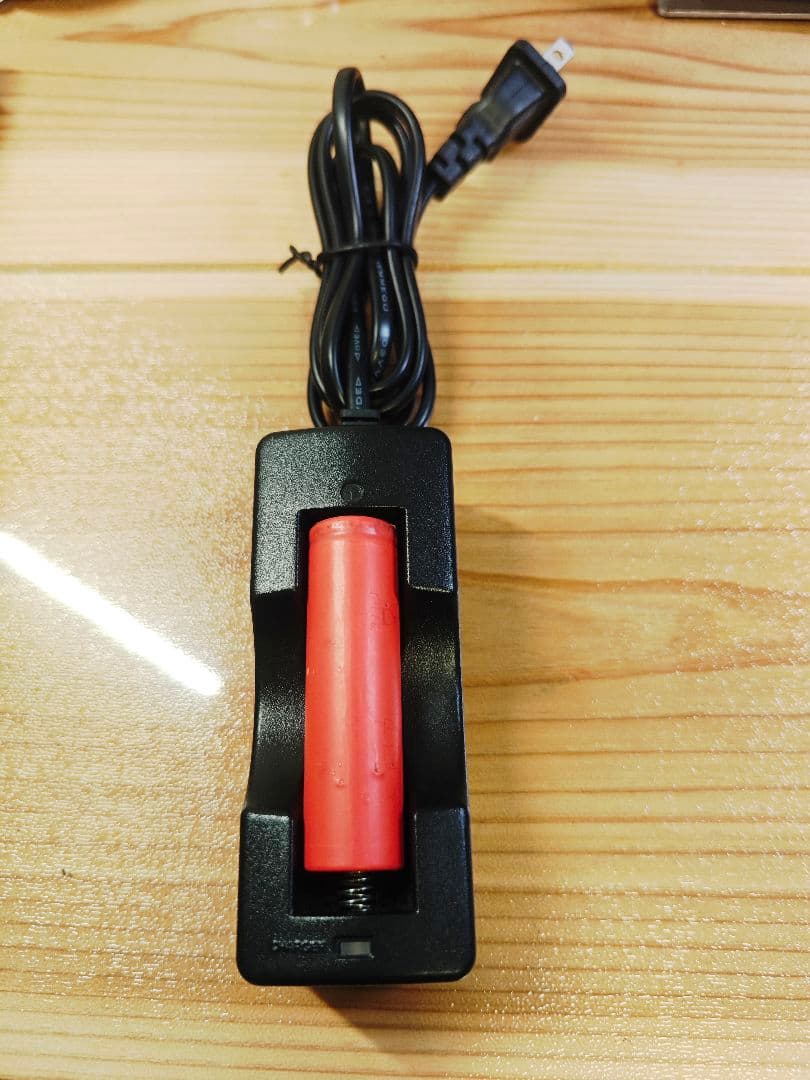 値下げ済★LEDライト USB磁気充電 耐水 マグネットスタンド 付属品多数美品