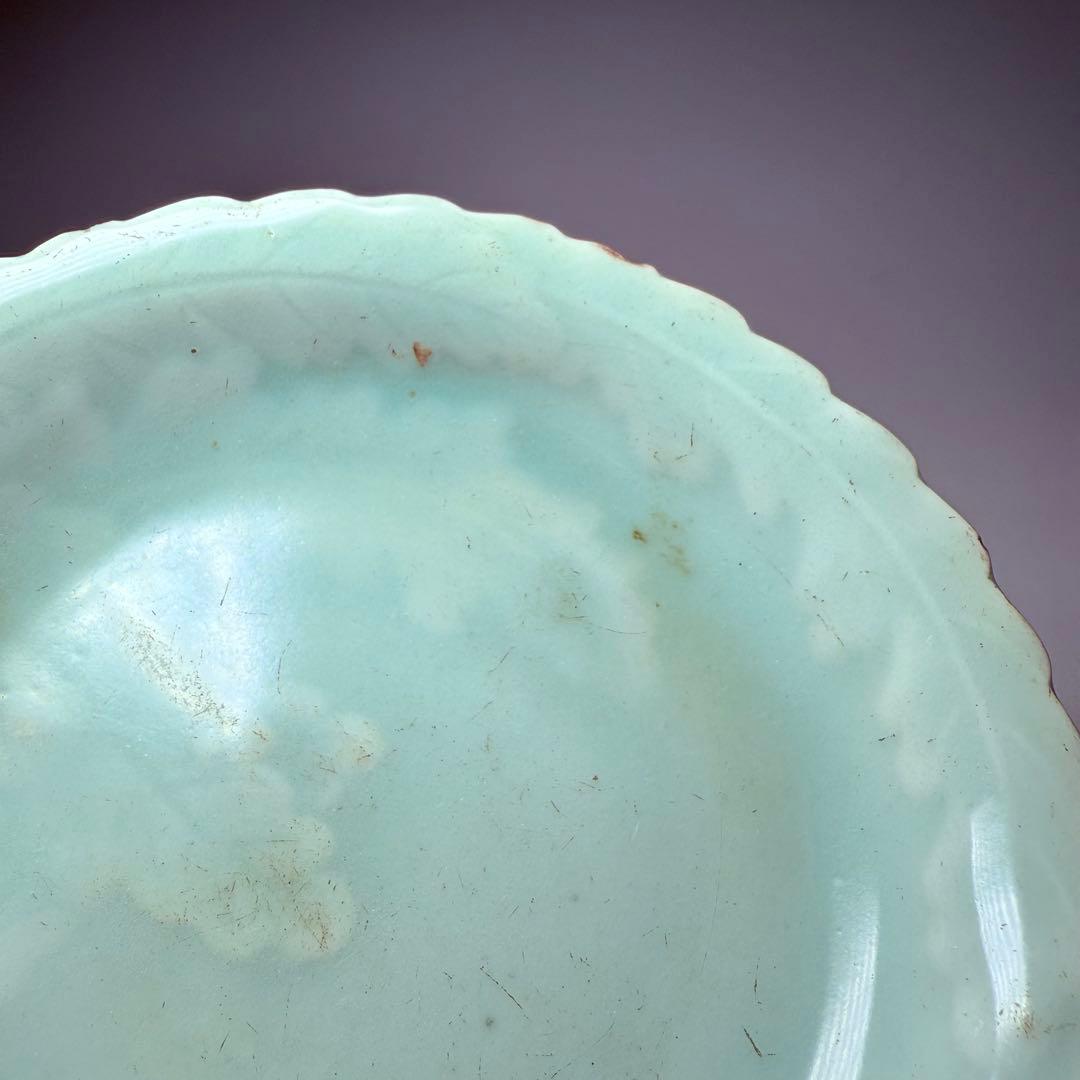 古伊万里 鍋島青磁 後期鍋島 大根 陽刻文 五寸皿 1750年代前後　図録