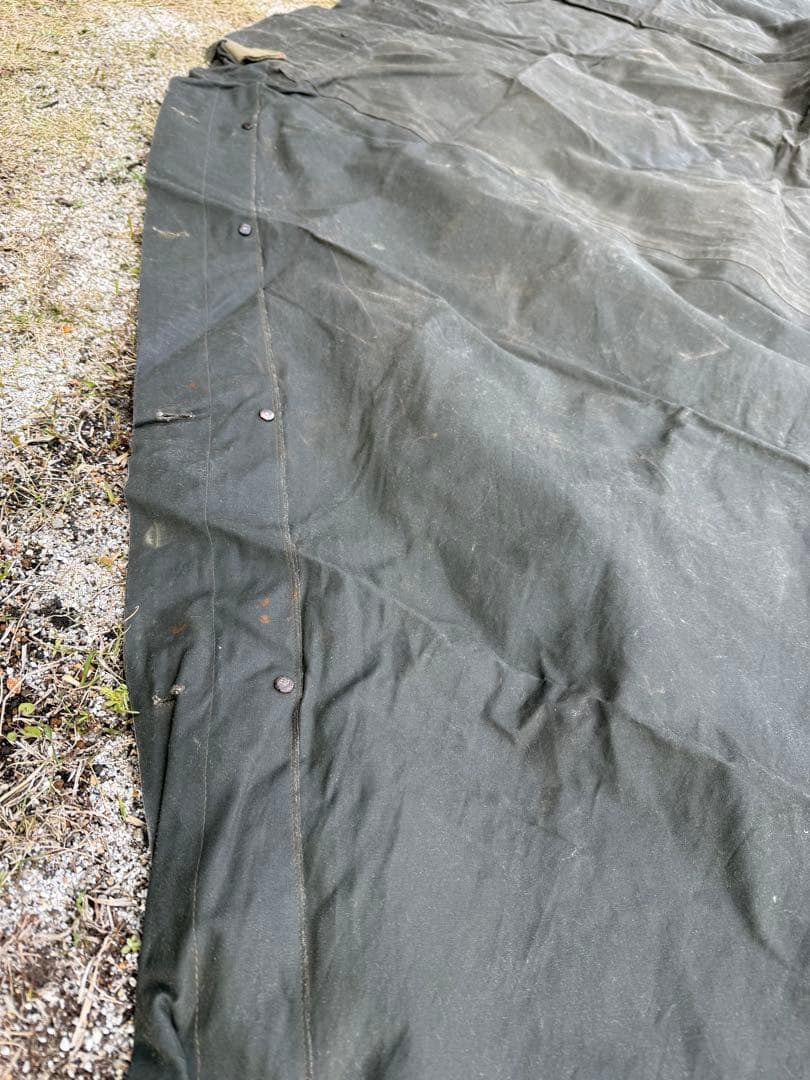 陸上自衛隊個人天幕55式官品昭和58年軍幕OD色 厚手帆布金属ボタンソロキャンプ