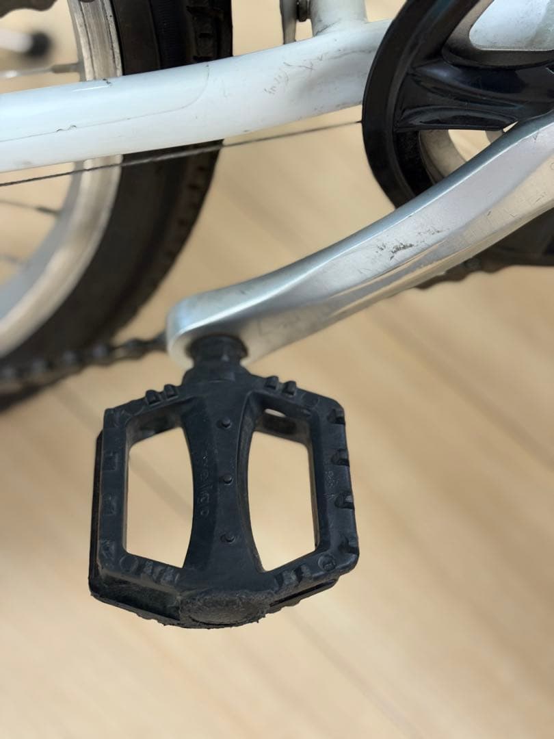 【22インチ子供用自転車 】ルイガノJ22 Plus ホワイト6段変速