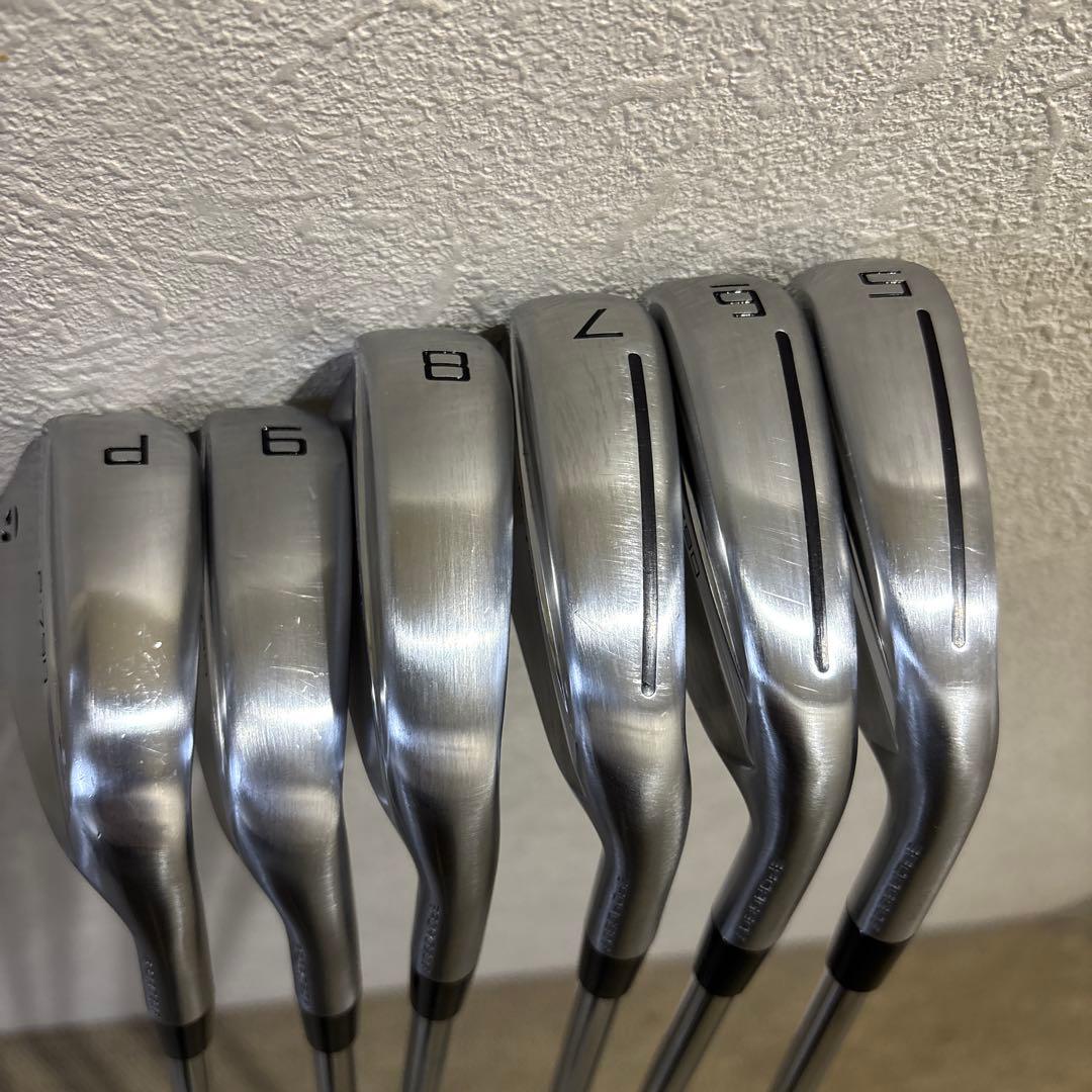 2025年モデル。　P790 アイアン6本セット。グリップ交換新品。