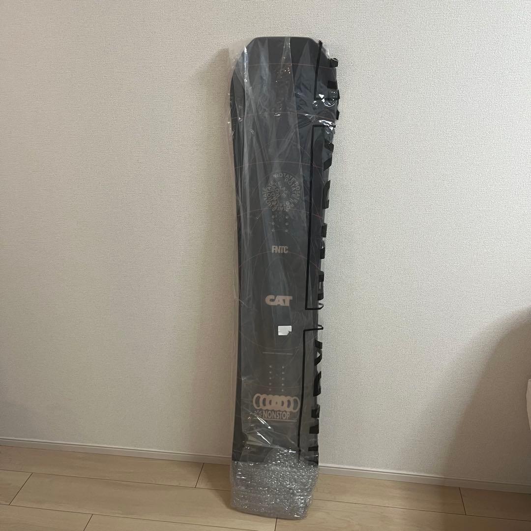 ✨新品未使用✨FNTC CAT 147cm ダブルキャンバー　スノーボード