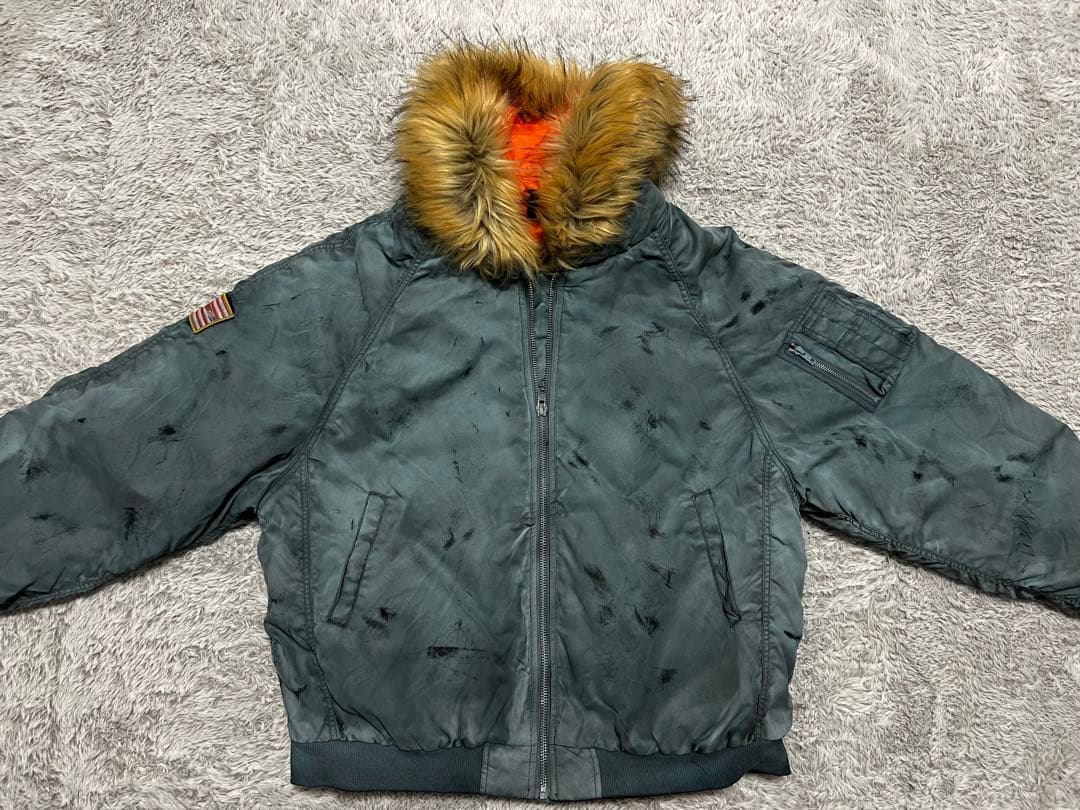 ファッキングオーサム　ボンバージャケット