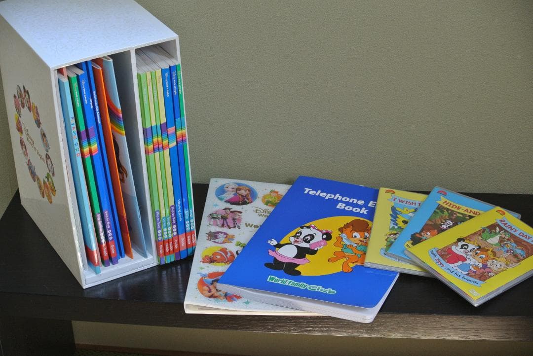 DWE ディズニー教材 ブルーレイ版 (MTDSGP) ☆本棚付き