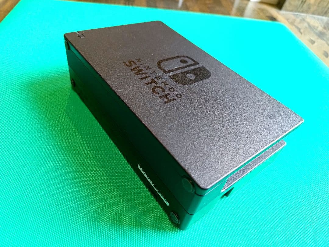 任天堂 SWITCH 本体、付属品とゲームソフト4本付き