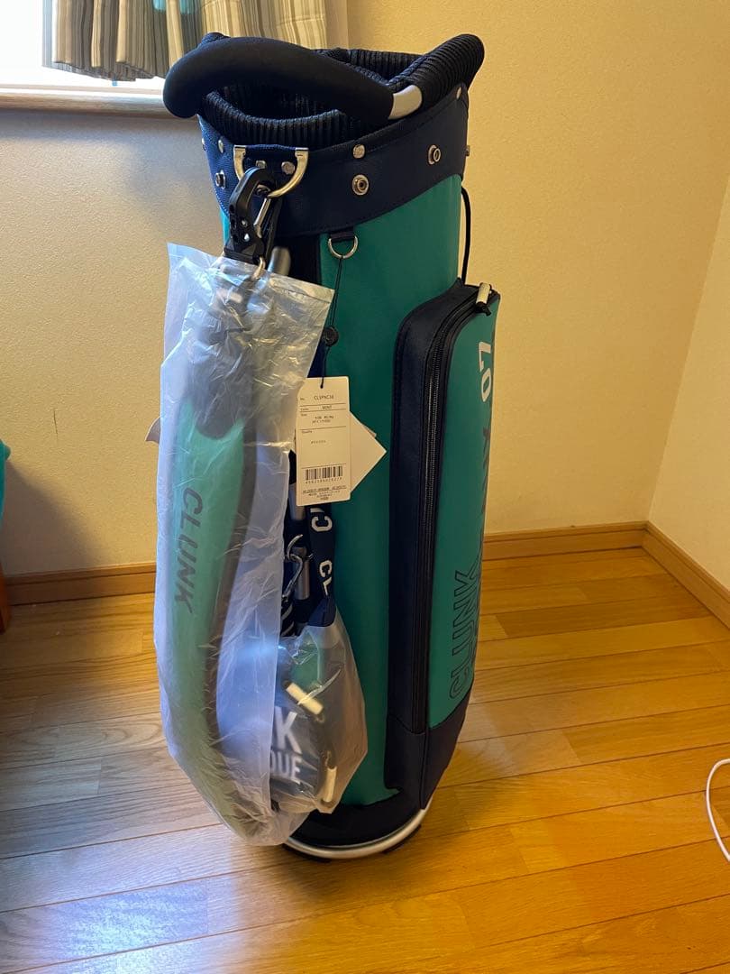 CLUNK 07 ゴルフバッグ・キャディバッグ　おまけのアイアンカバー付き