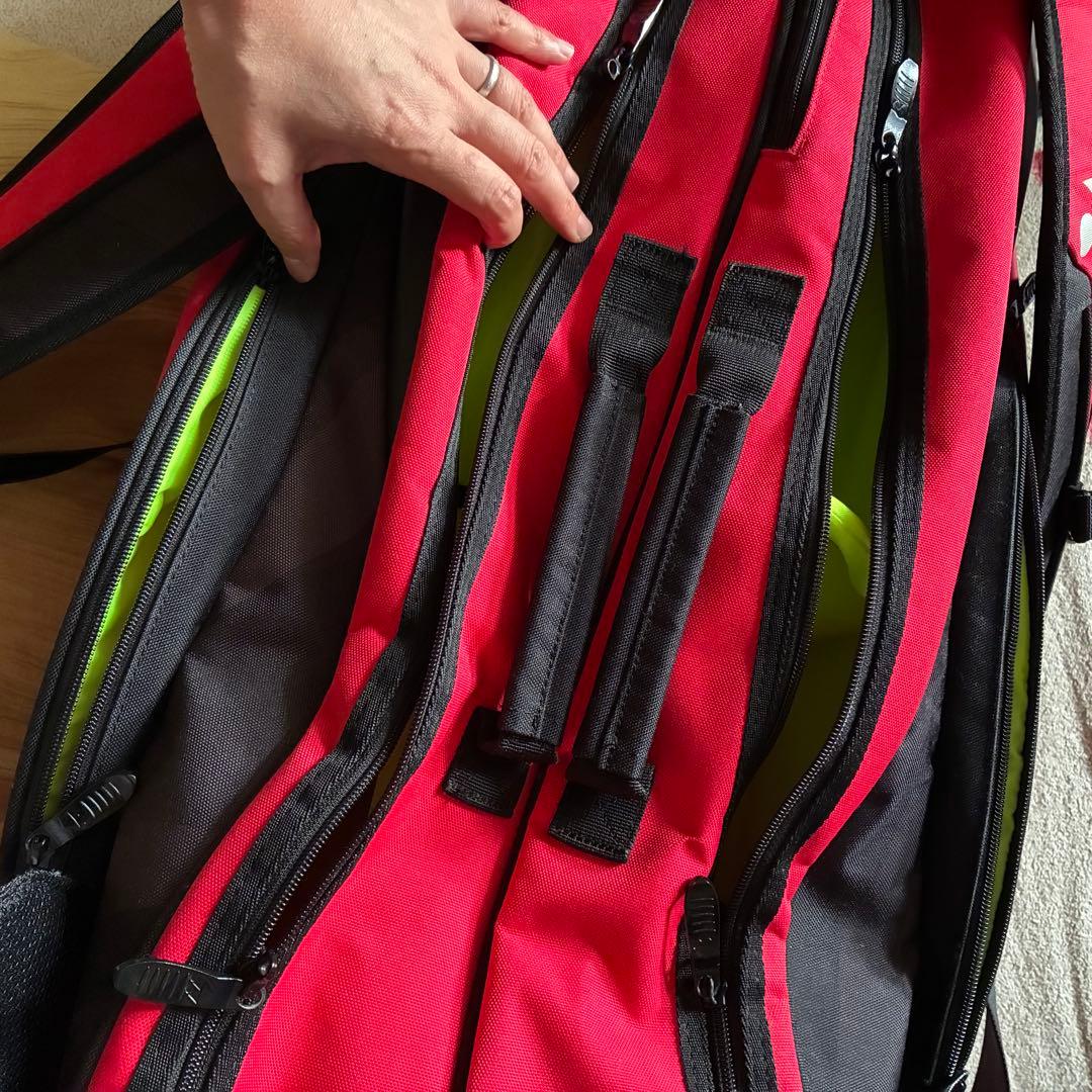 ヨネックス　ラケットバック　ラケバ　フレイムレッド　バドミントン　テニス