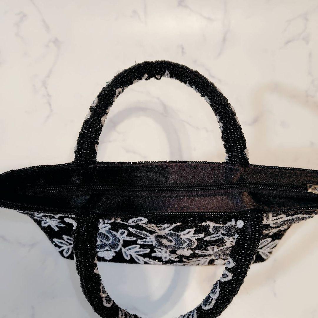 高級ビーズバッグ 花柄 総ビーズ ブラック／ホワイト