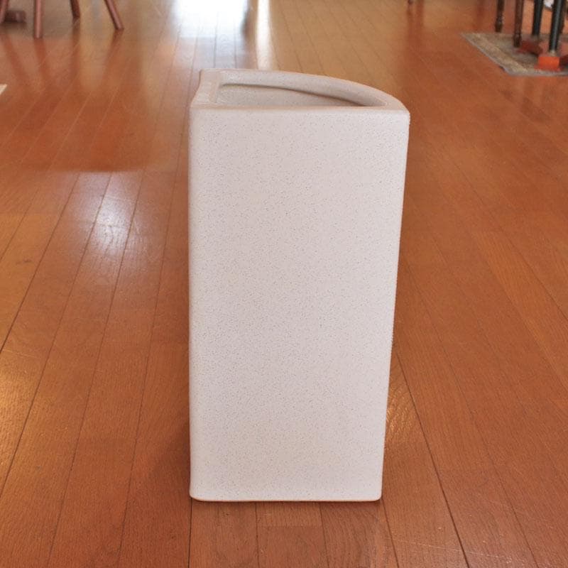 信楽焼の傘立て 扇形 白 黒 陶器製 和 焼き物 モダン 340-224
