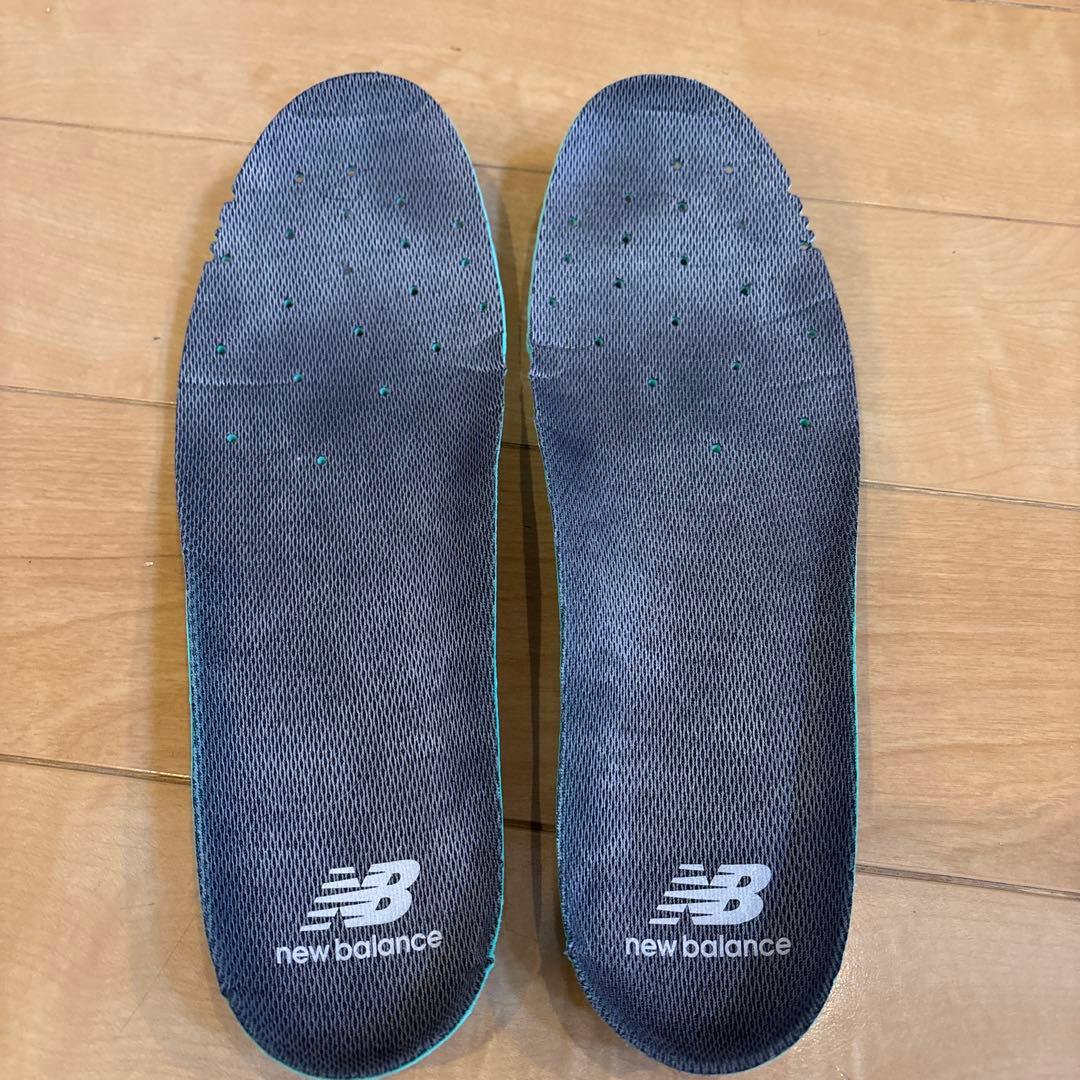 【高性能セット】ニューバランス FuelCell Rebel v5 25.5cm