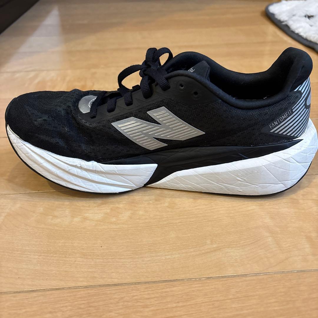 【高性能セット】ニューバランス FuelCell Rebel v5 25.5cm