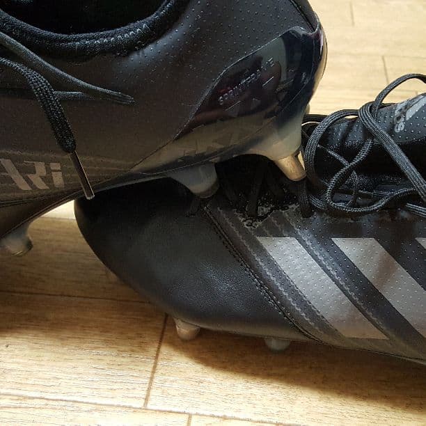 【値下げしました！】adidas 新作スパイク 新品 黒