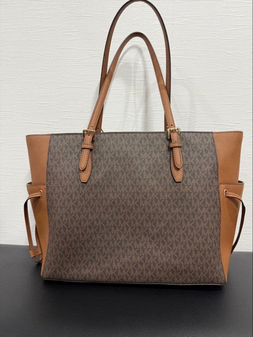 Michael Kors ストライプトートバッグ