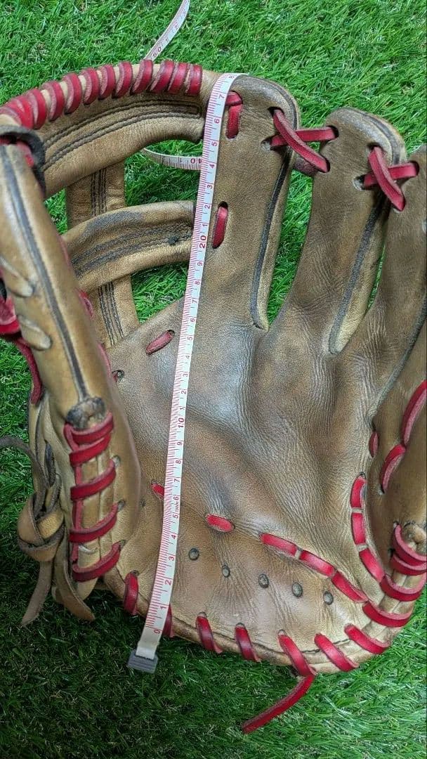 ラグデリオン［硬式・グローブ］ 内野手用　ベージュ 赤いステッチ