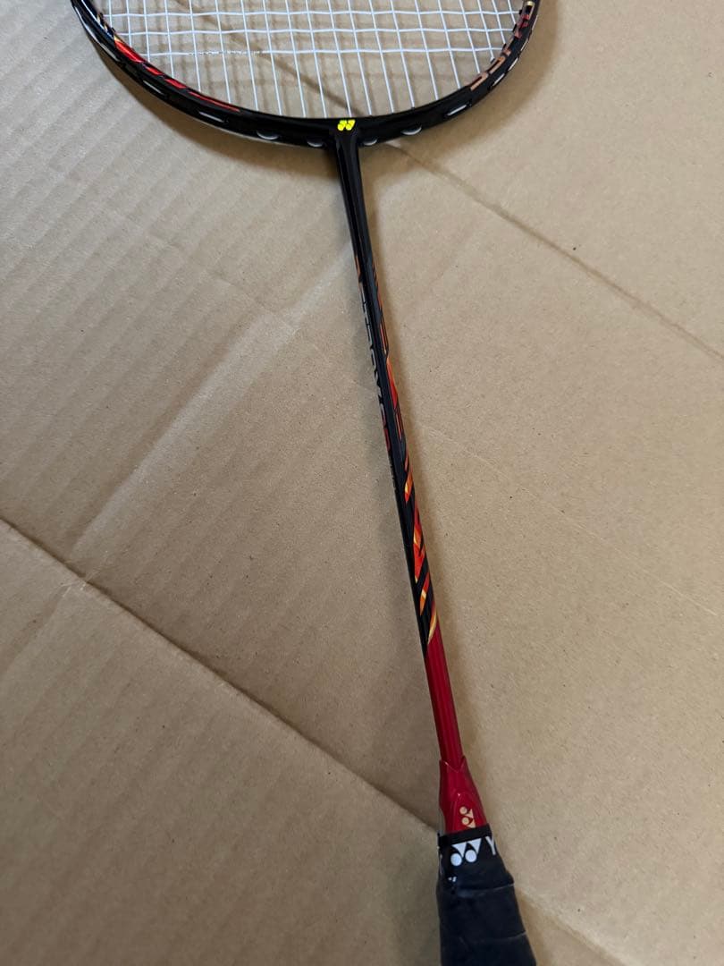 バドミントンラケット YONEX アストロクス99Pro 4UG5