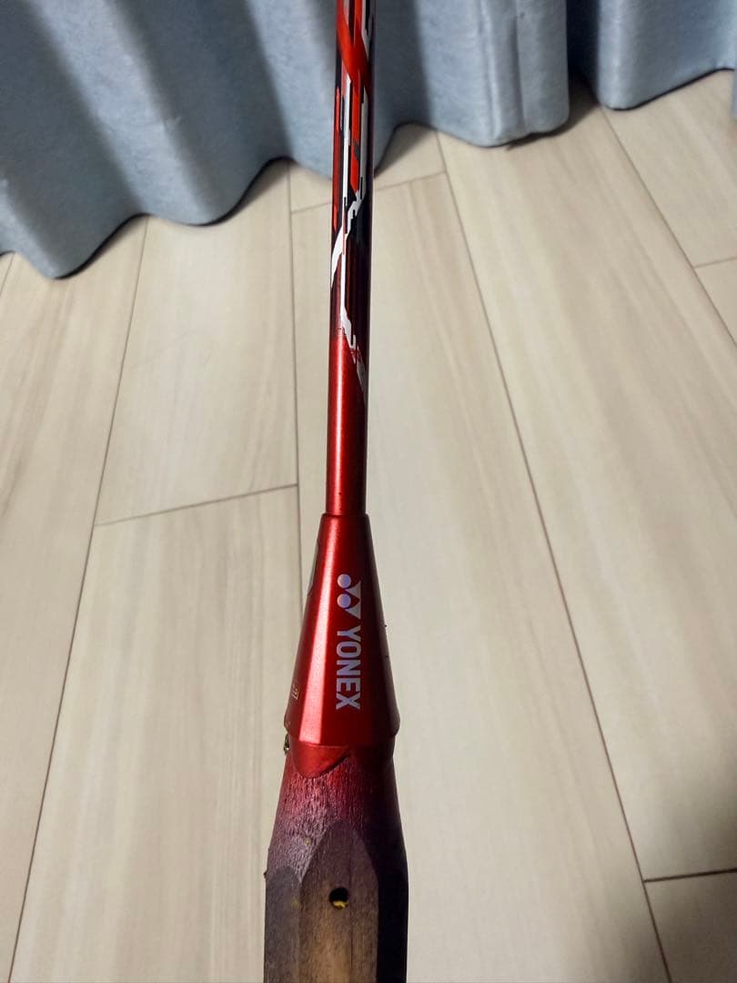 YONEX ナノフレア700（NANOFLARE 700） 4UG5