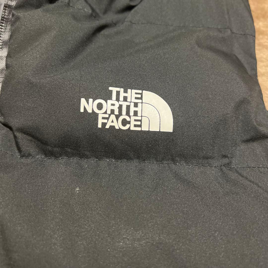 THE NORTH FACE ロゴ 黒 ダウンベスト