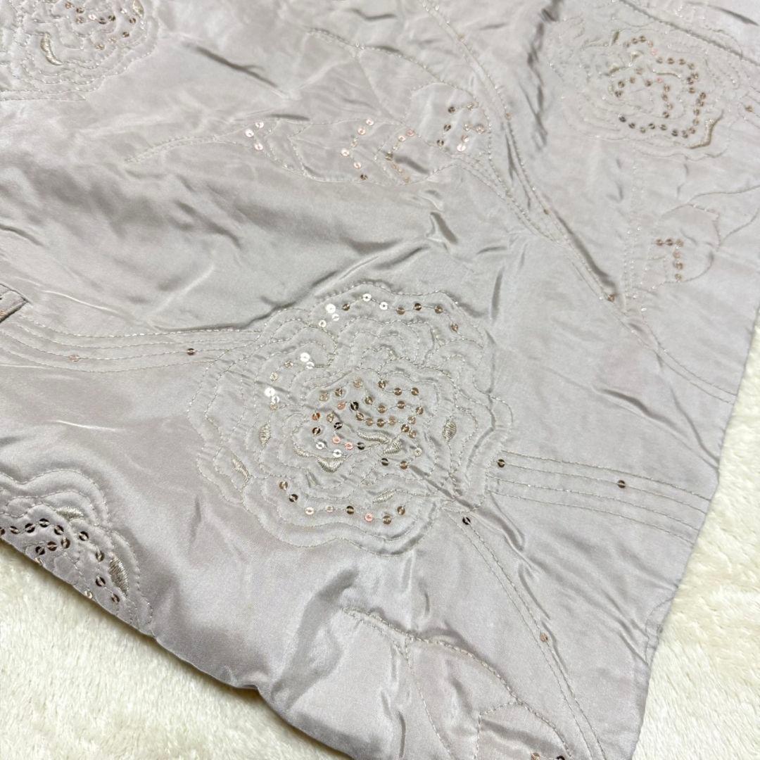 美品 レオナール トリム 裏地花柄 スパンコール シルク100% アウター