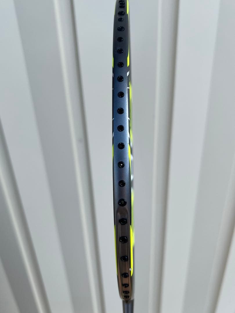 YONEXアークセイバー7プロ　4UG5