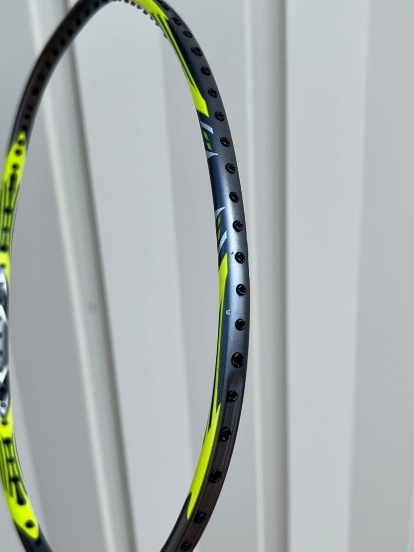 YONEXアークセイバー7プロ　4UG5