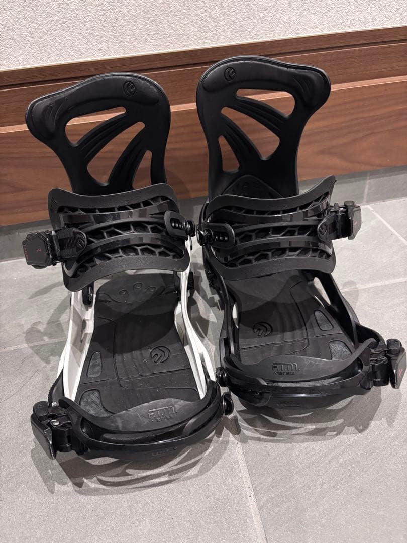 FLUX DS スノーボードビンディング
